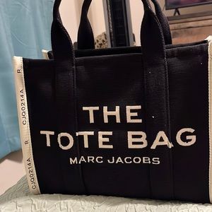 The Jacquard Small Tote Bag 💼